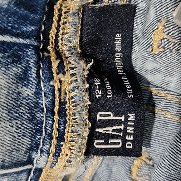 Gap Jeans - Picture 4 of 8